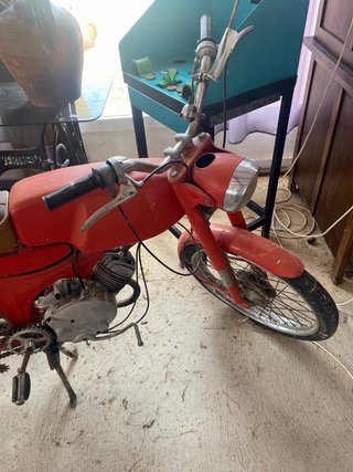 Moto Moped Gucci Antigua