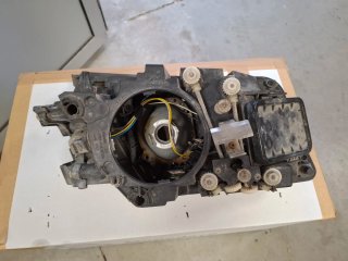 Faro Volvo FH/FM Derecho