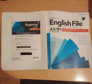 Libro de inglés English File A2/B1