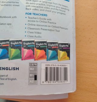 Libro de inglés English File A2/B1