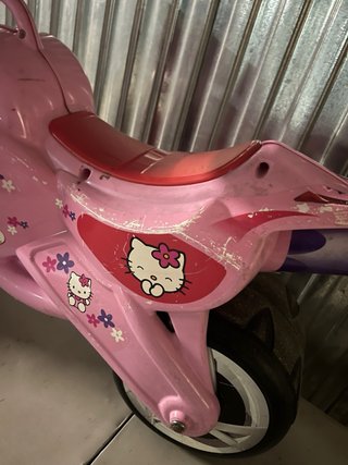 Moto correpasillos rosa Hello Kitty