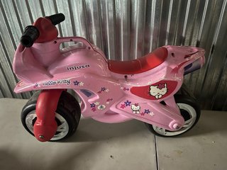 Moto correpasillos rosa Hello Kitty
