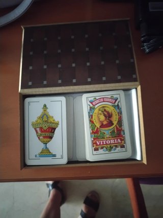 2 mazzi di carte con scatola in legno