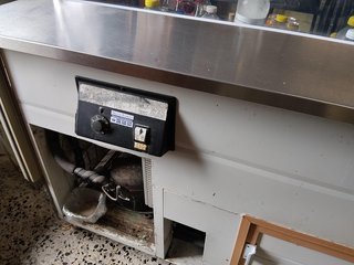 Vitrina expositora refrigerada y congeladora