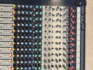 Mesa Soundcraft GB2 16 Canales + 2 Ste con Flycase