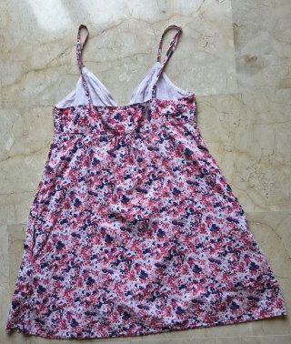 Vestido floral Zara