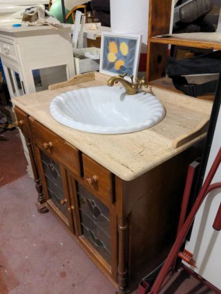 Mueble de baño con lavabo.Vntage.