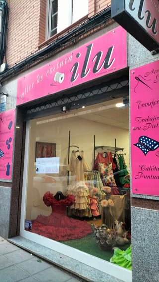 SE ALQUILA LOCAL 100 M2 CALLE TERRIZA ZONA CENTRO
