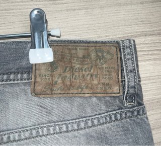 Pantalón gris Diesel hombre