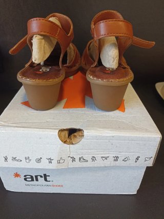 Sandalias ART Piel Marrón Talla 41 nuevas