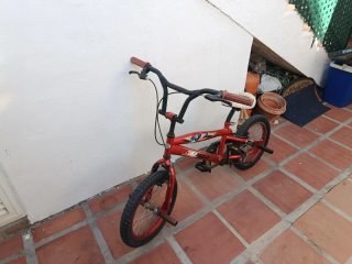 Bicicleta BMX Roja