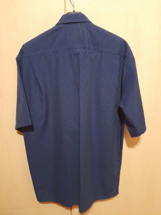 Camisa  manga corta azul de la marca OSCAR STYLE.