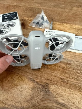 Dron DJI NEO 4K UHD
