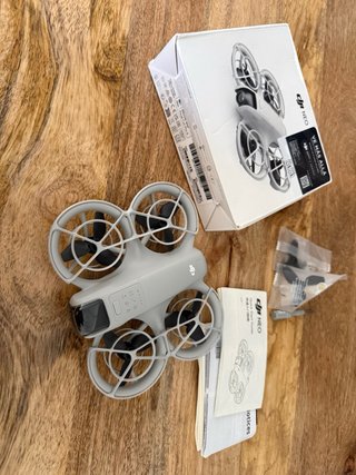 Dron DJI NEO 4K UHD