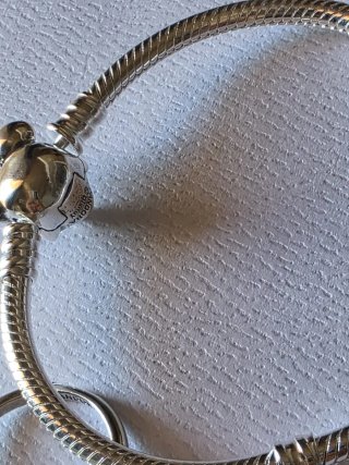 Conjunto Pandora Pulsera y Pendientes Corazón