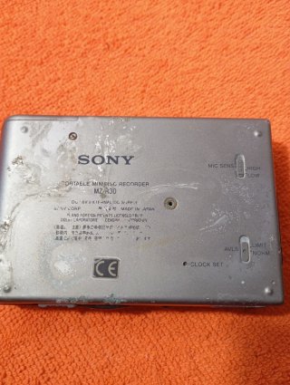 Minidisc Sony MZ-R30 con mando ⚠️PIEZAS⚠️