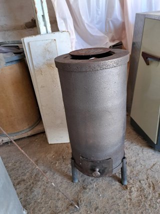 Estufa de leña de hierro