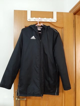 Chaqueta Adidas Negra con Capucha