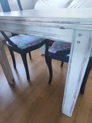 Mesa comedor extensible y 2 sillas