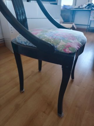 Mesa comedor extensible y 2 sillas