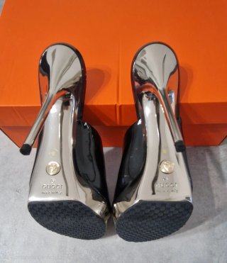 Mules Gucci Charol Negro y plata