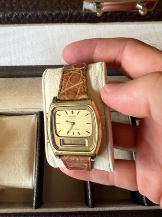 Reloj Seiko Quartz Alarma Cronógrafo Dorado