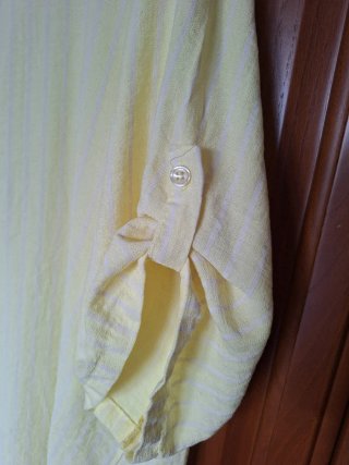 Camisa amarilla con rayas blancas tallas grandes