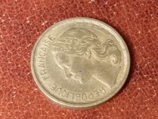 Moneta 10 franchi 1951