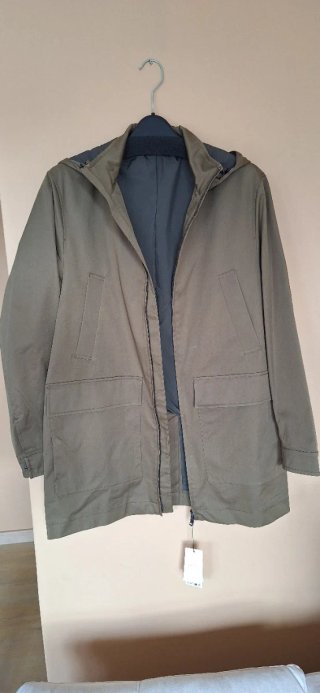 Parka hombre water repellent. Talla L. Mango
