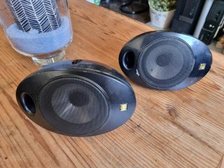 Pareja Altavoces KEF Negros