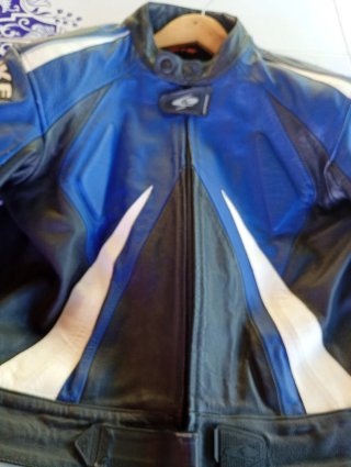 Mono de moto Spyke azul y negro