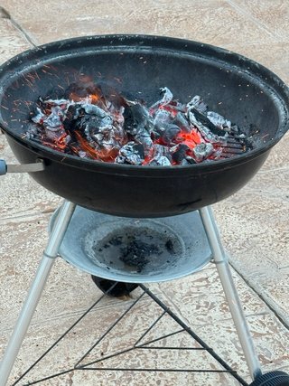 Barbacoa Weber Negra y Plateada