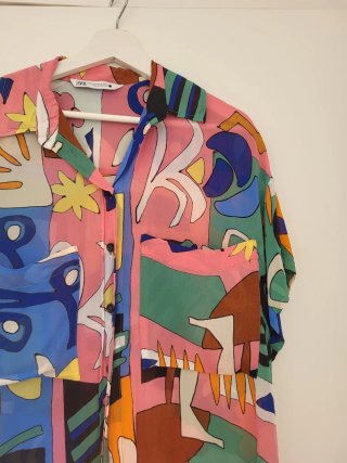 Camisa oversize Zara,de muchos colores, muy ligera