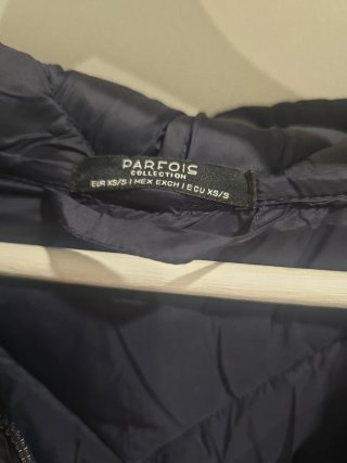 Abrigo acolchado azul marino
