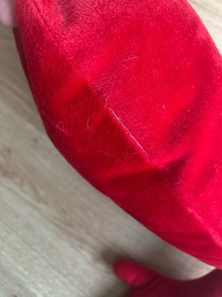 Cuscino a forma di cuore con braccia Ikea