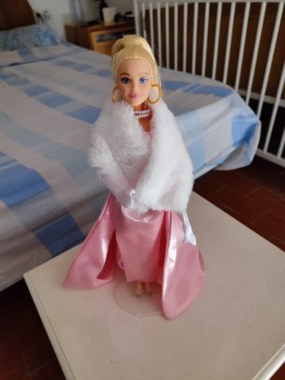 Muñeca Barbie Vestido Rosa