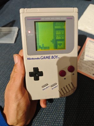 Nintendo Game Boy DMG-01 con Tetris y caja