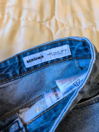 Pantalón vaquero Bershka talla 36