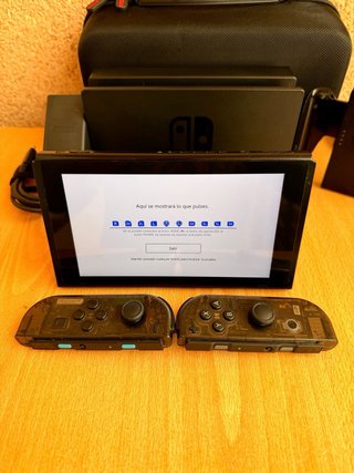 Nintendo Switch V2 + Estuche
