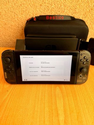 Nintendo Switch V2 + Estuche