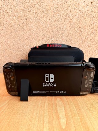 Nintendo Switch V2 + Estuche