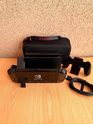 Nintendo Switch V2 + Estuche