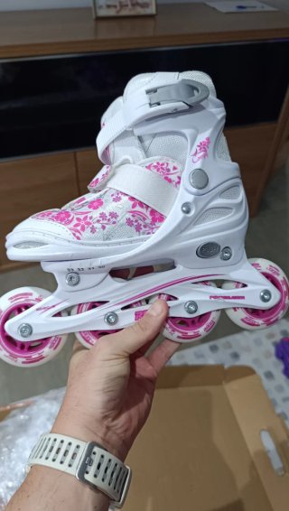 Patines en línea niña rosas