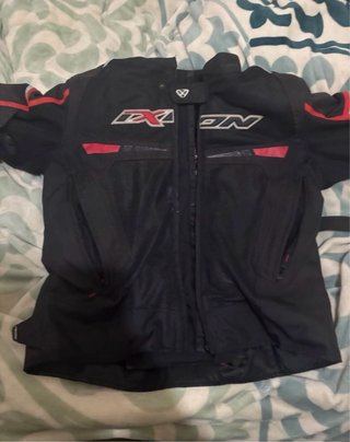 Chaqueta Moto FX-R Negra con Detalles Rojos