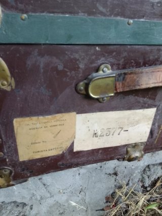 Baúl antiguo de viaje Compañía Trasatlántica