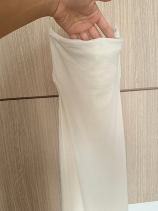 Abito lungo spalle scoperte beige