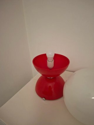 Lampada vintage rossa e bianca