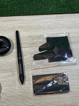 Tablet grafico con schermo HUION Kamvas 13