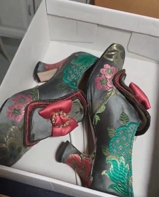 Traje de Fallera Oro y Rojo