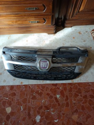 Paragolpes delantero Fiat